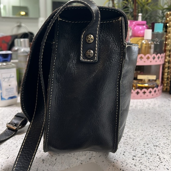 Patricia Nash Floral Crossbody Bag - Red and Black - Picture 3 of 10